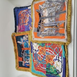 4pc Accent Pillow Coverings (17" X 17") Zips